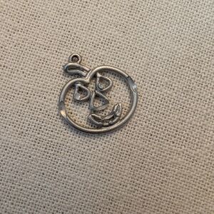 Silver Tone Cat Face Pendant Charm #64